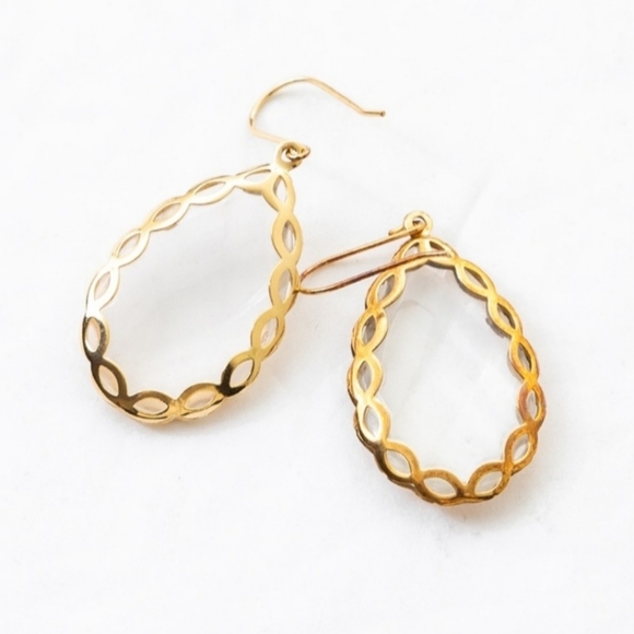 Faceted Clear Quartz Pear Gemstone Earrings - Picture 2 of 16